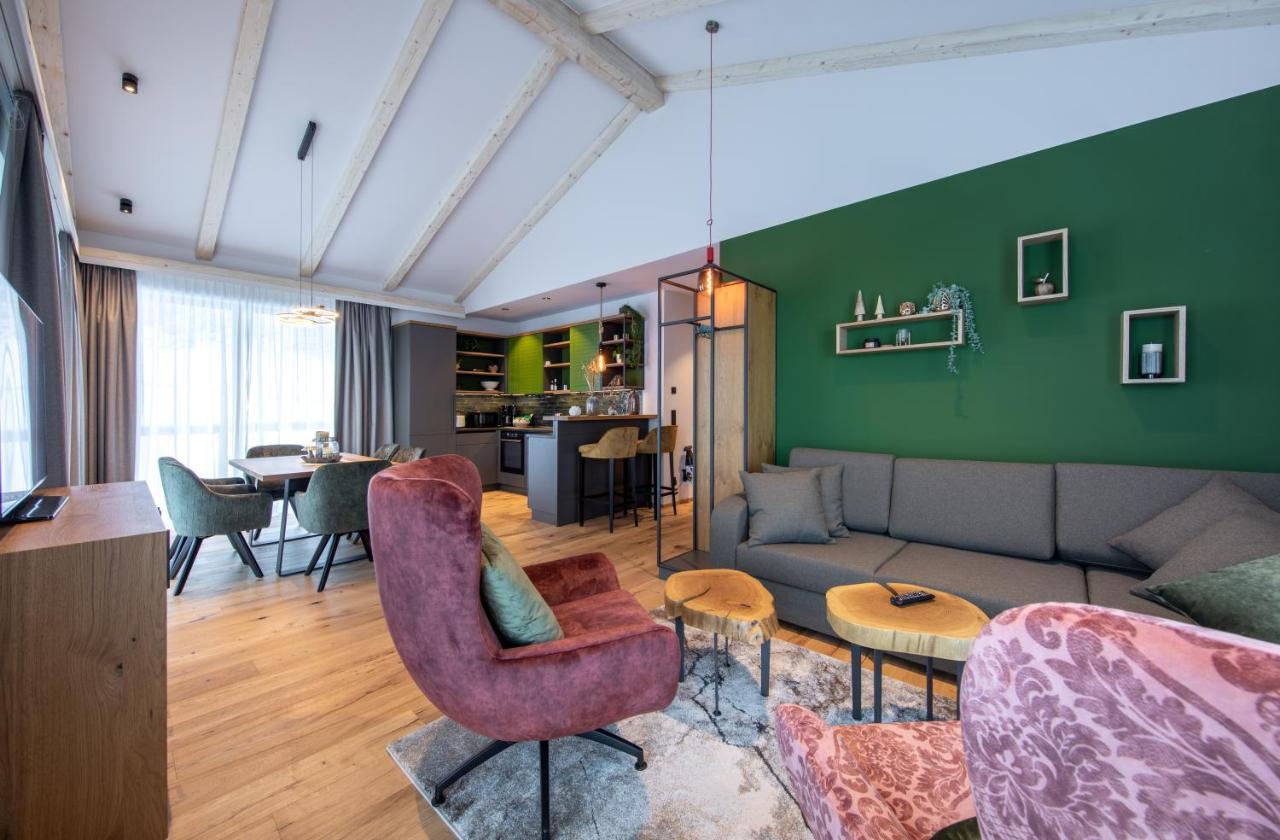 Hoeflehner Premium Eco Lodge Haus im Ennstal Eksteriør bilde